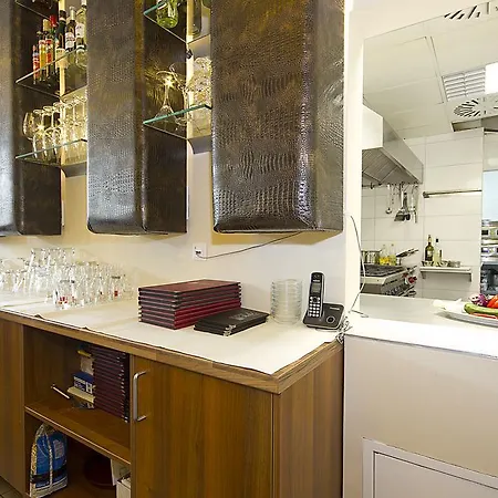 In Отель Берлин